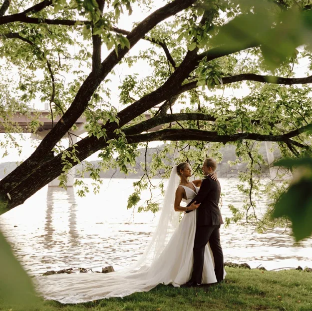 The Estate at Cherokee Dock Lakeside Lawn